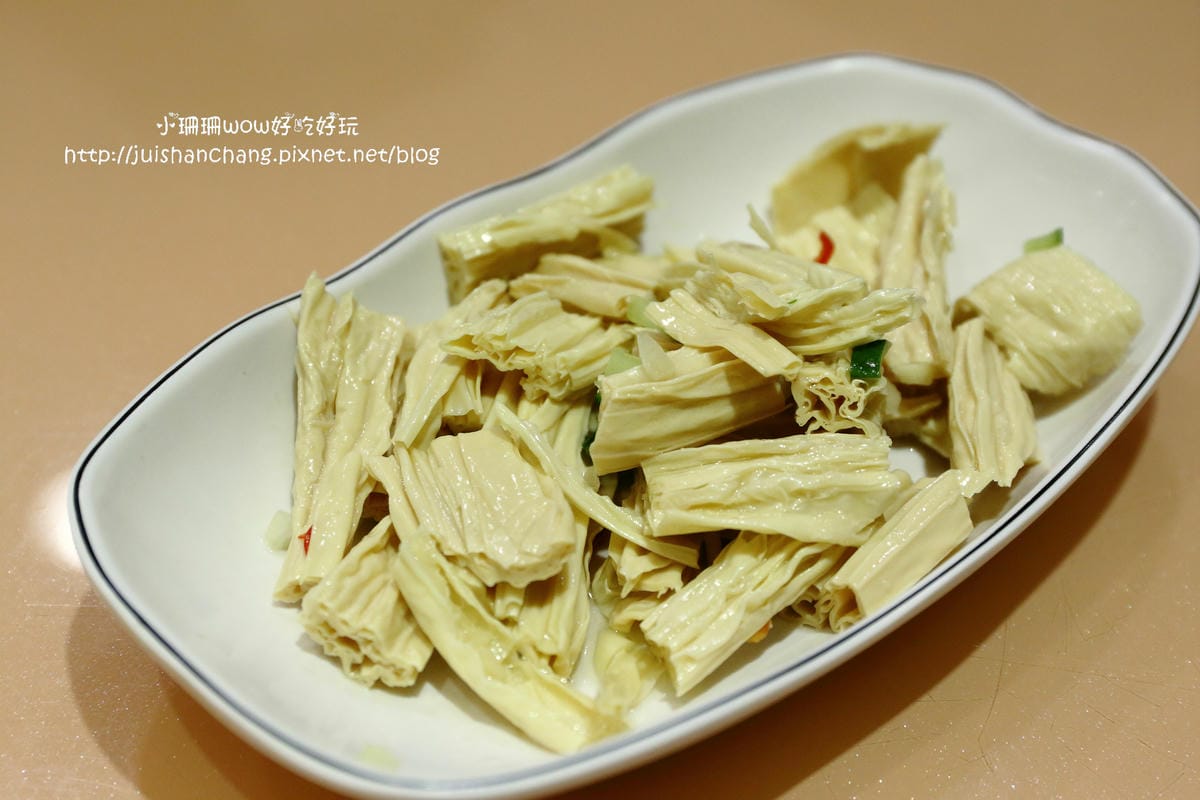 【食║台北】牛讚溫體涮牛肉鍋～六張犁火鍋/不用跑台南也能吃到溫體牛，喜愛牛肉與火鍋的饕客一次滿足！