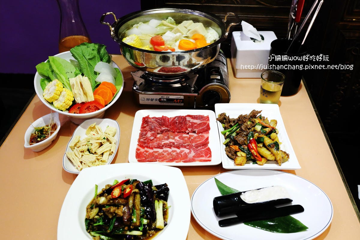 【食║台北】牛讚溫體涮牛肉鍋～六張犁火鍋/不用跑台南也能吃到溫體牛，喜愛牛肉與火鍋的饕客一次滿足！