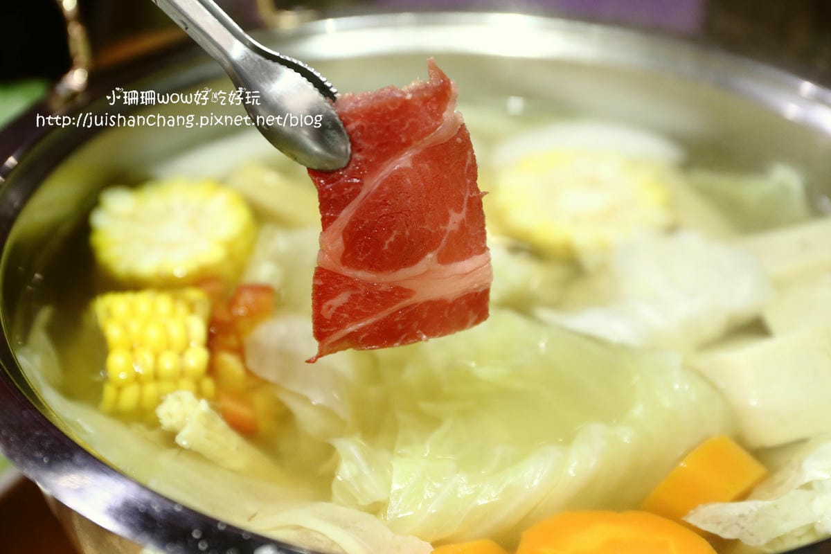 【食║台北】牛讚溫體涮牛肉鍋～六張犁火鍋/不用跑台南也能吃到溫體牛，喜愛牛肉與火鍋的饕客一次滿足！