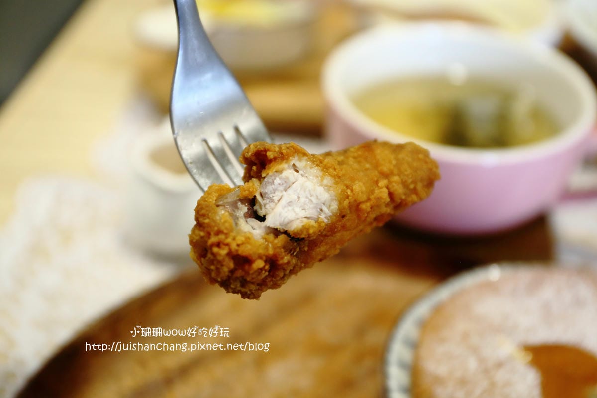 【食║板橋】樹兒咖啡 bagel tree～新板特區美食。免服務費、全天候供應早午餐，板橋早午餐新開店又一發！