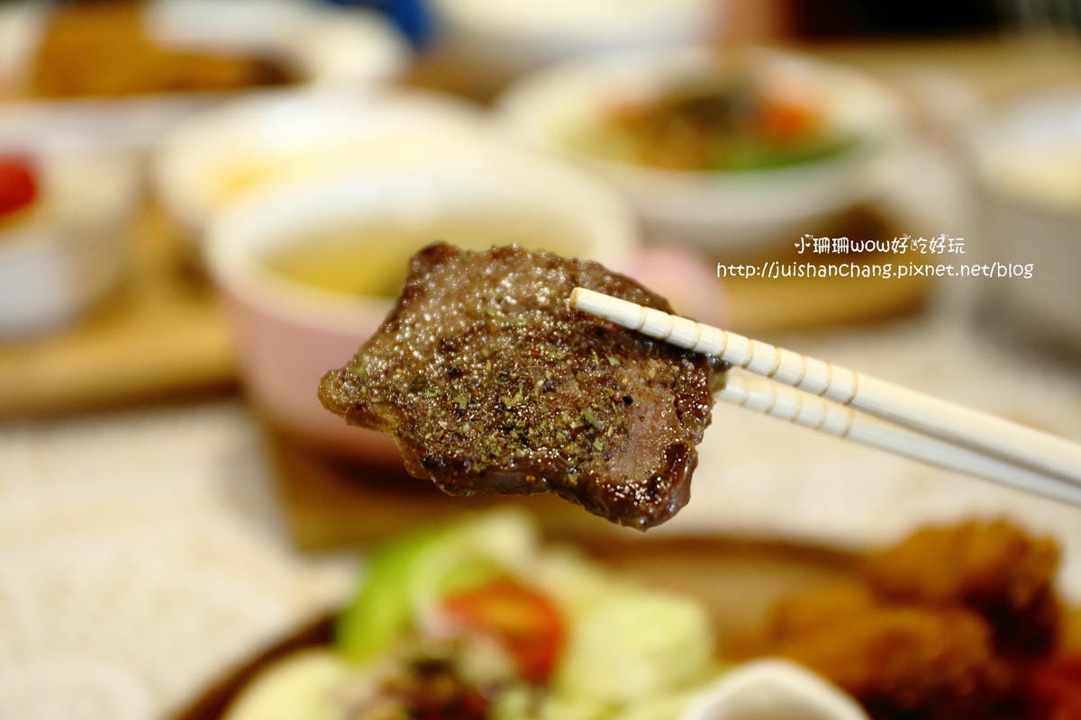 【食║板橋】樹兒咖啡 bagel tree～新板特區美食。免服務費、全天候供應早午餐，板橋早午餐新開店又一發！