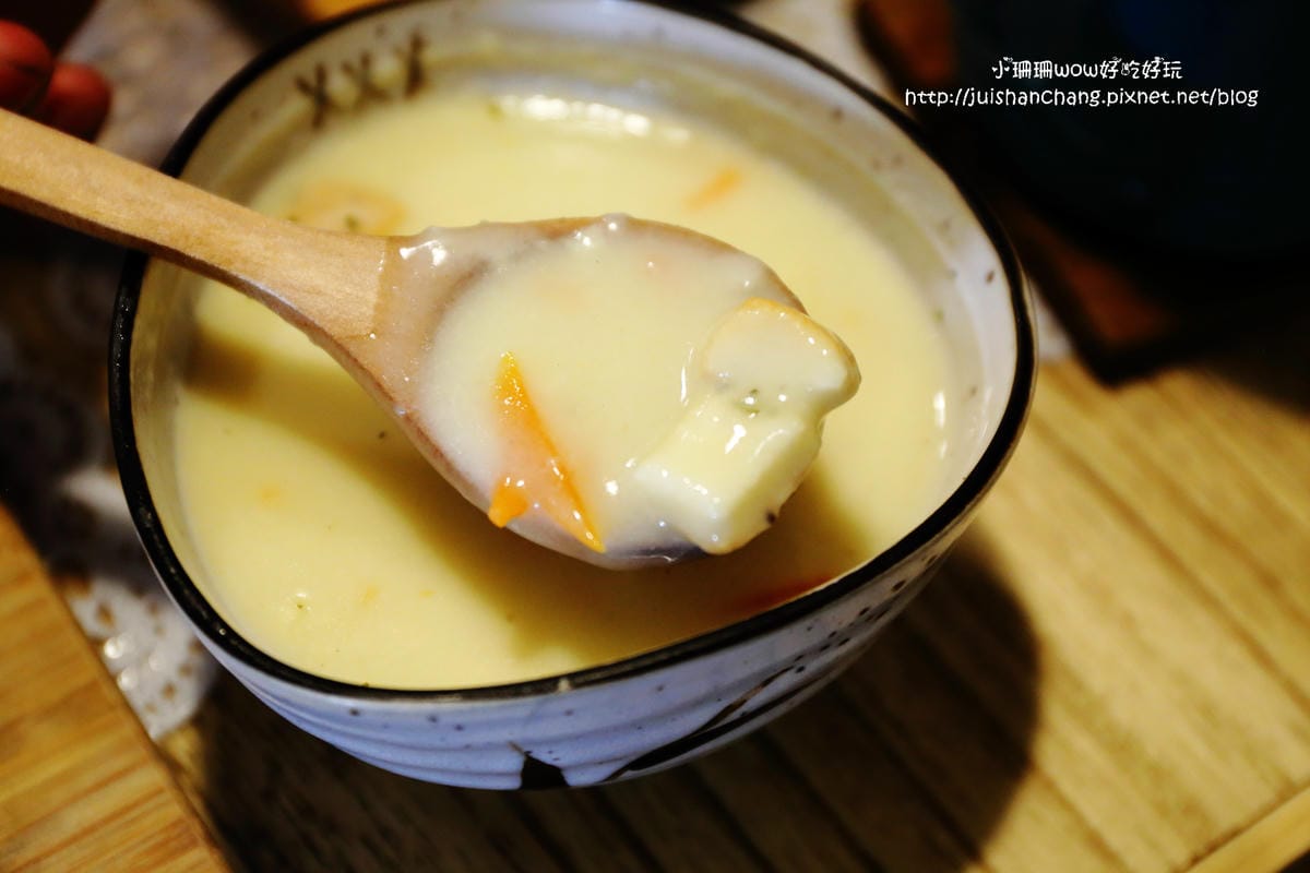 【食║板橋】樹兒咖啡 bagel tree～新板特區美食。免服務費、全天候供應早午餐，板橋早午餐新開店又一發！