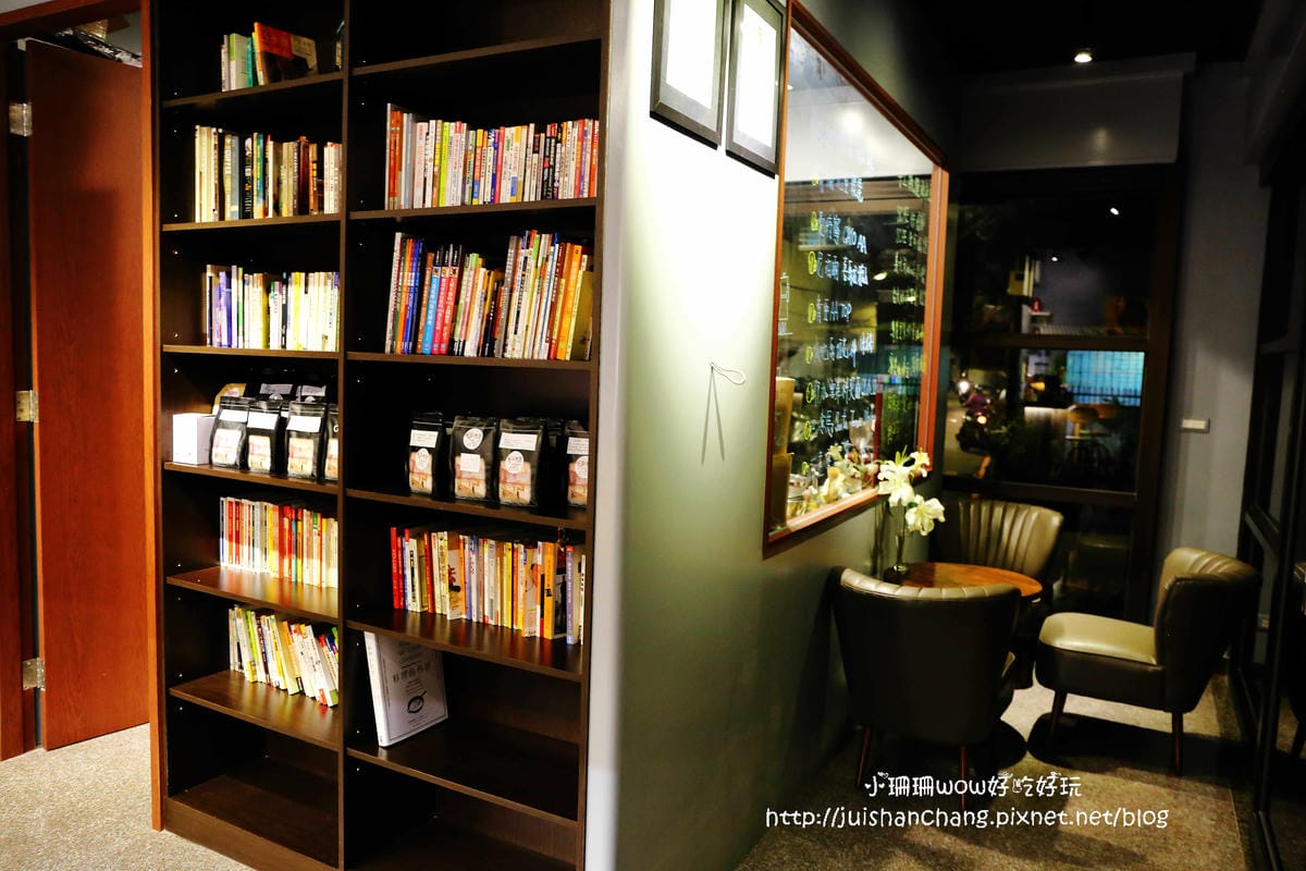 【食║新店】娂豆自家烘焙精品咖啡～巷弄無菜單手作咖啡？！親力親為手製烘焙，來一杯滿是回憶的咖啡吧！