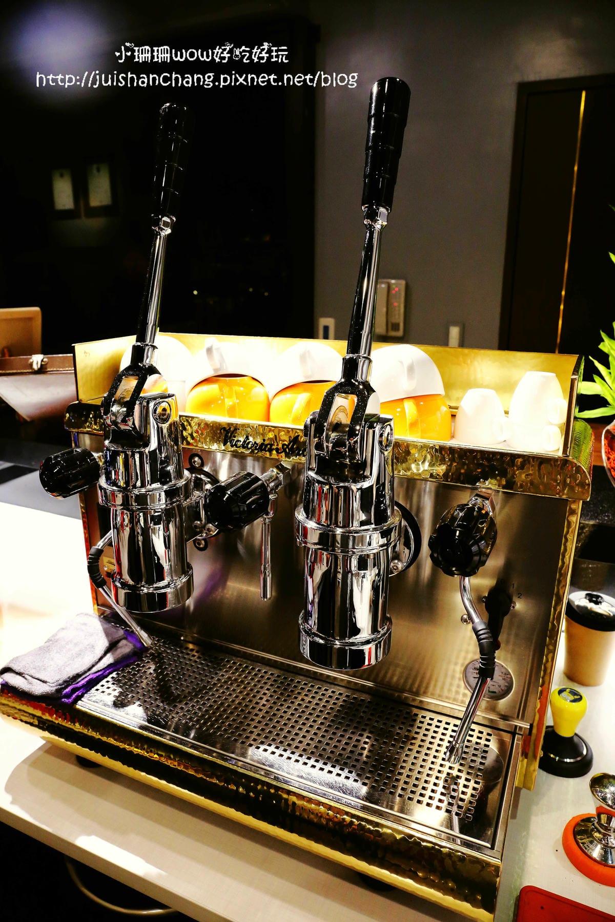 【食║新店】娂豆自家烘焙精品咖啡～巷弄無菜單手作咖啡？！親力親為手製烘焙，來一杯滿是回憶的咖啡吧！