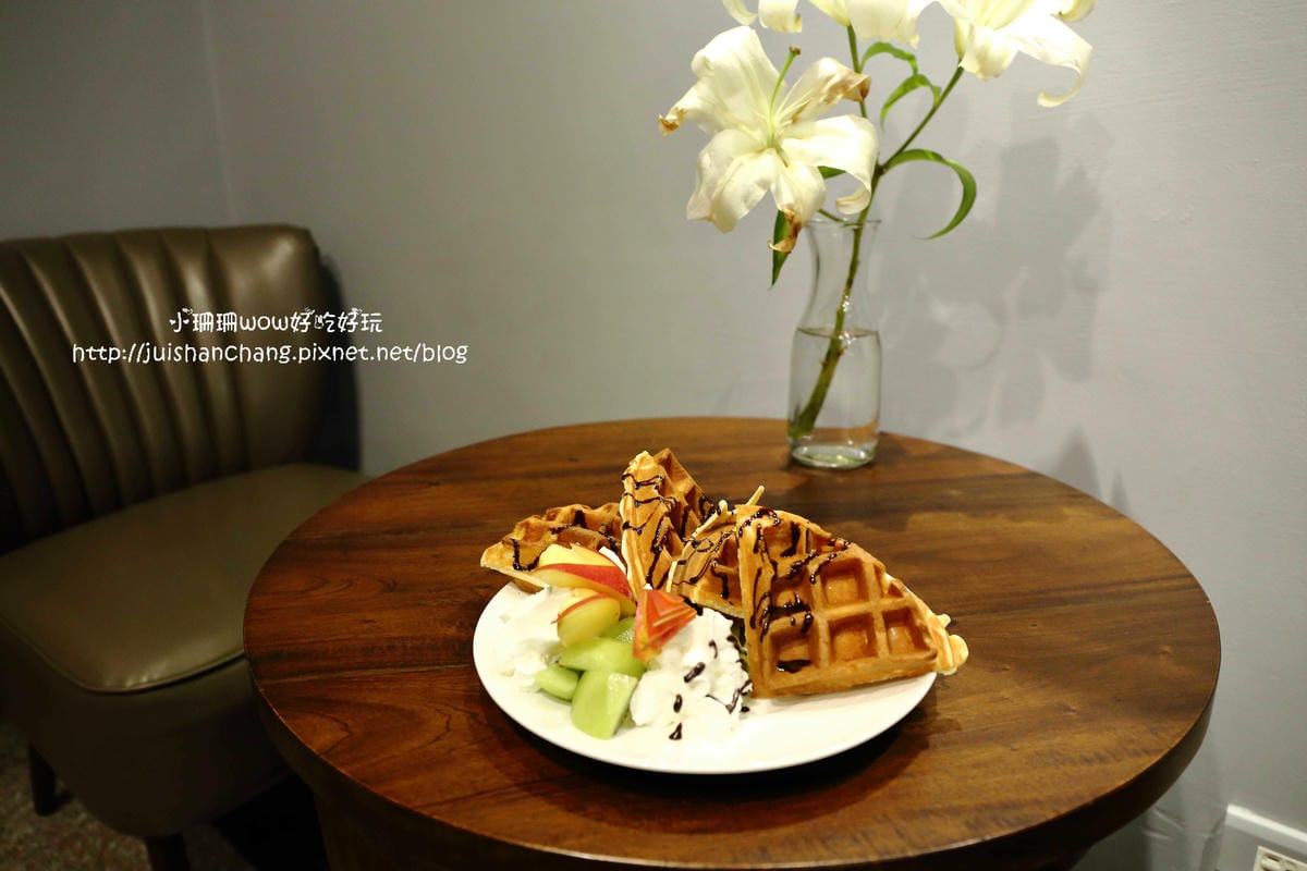 【食║新店】娂豆自家烘焙精品咖啡～巷弄無菜單手作咖啡？！親力親為手製烘焙，來一杯滿是回憶的咖啡吧！