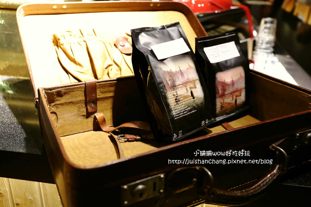 【食║新店】娂豆自家烘焙精品咖啡～巷弄無菜單手作咖啡？！親力親為手製烘焙，來一杯滿是回憶的咖啡吧！