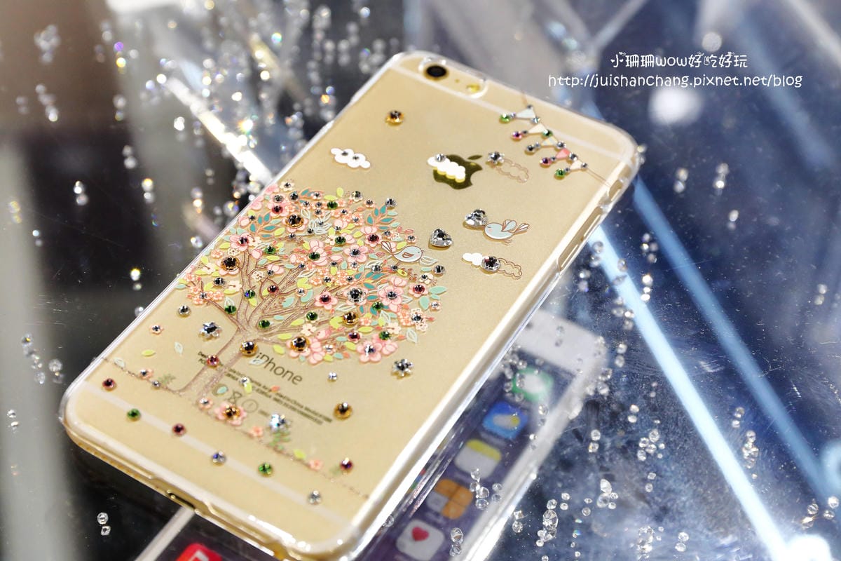 【分享║3C】apbs®施華洛世奇手機保護殼DIY貼鑽。Bling Bling～就是要跟別人不一樣！快來打造一個全世界專屬於自己獨一無二的手機殼吧！（分享本文+粉絲團按讚+留言就有機會參加抽獎唷！）　