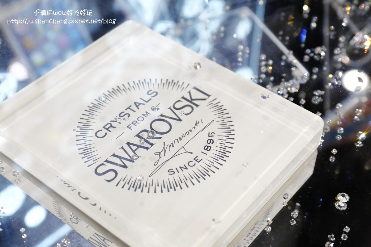 【分享║3C】apbs®施華洛世奇手機保護殼DIY貼鑽。Bling Bling～就是要跟別人不一樣！快來打造一個全世界專屬於自己獨一無二的手機殼吧！（分享本文+粉絲團按讚+留言就有機會參加抽獎唷！）　