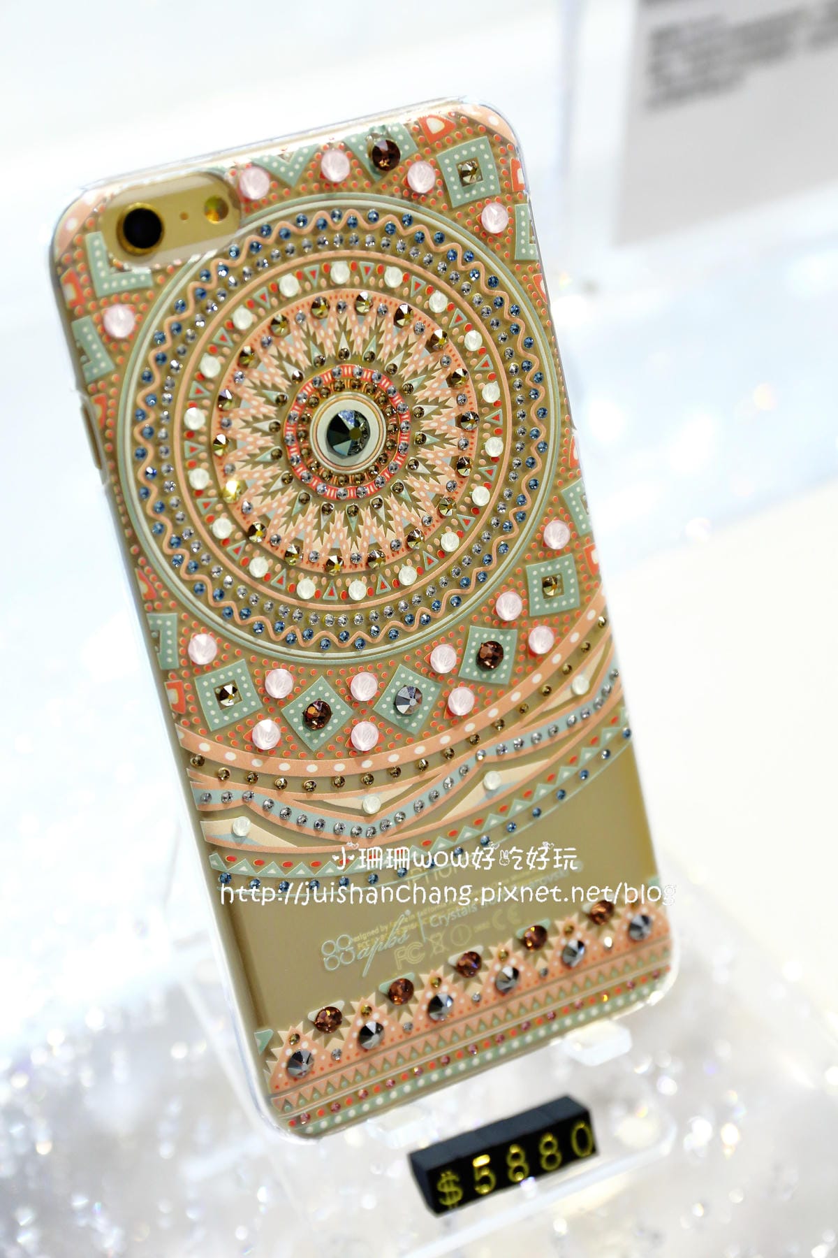【分享║3C】apbs®施華洛世奇手機保護殼DIY貼鑽。Bling Bling～就是要跟別人不一樣！快來打造一個全世界專屬於自己獨一無二的手機殼吧！（分享本文+粉絲團按讚+留言就有機會參加抽獎唷！）　