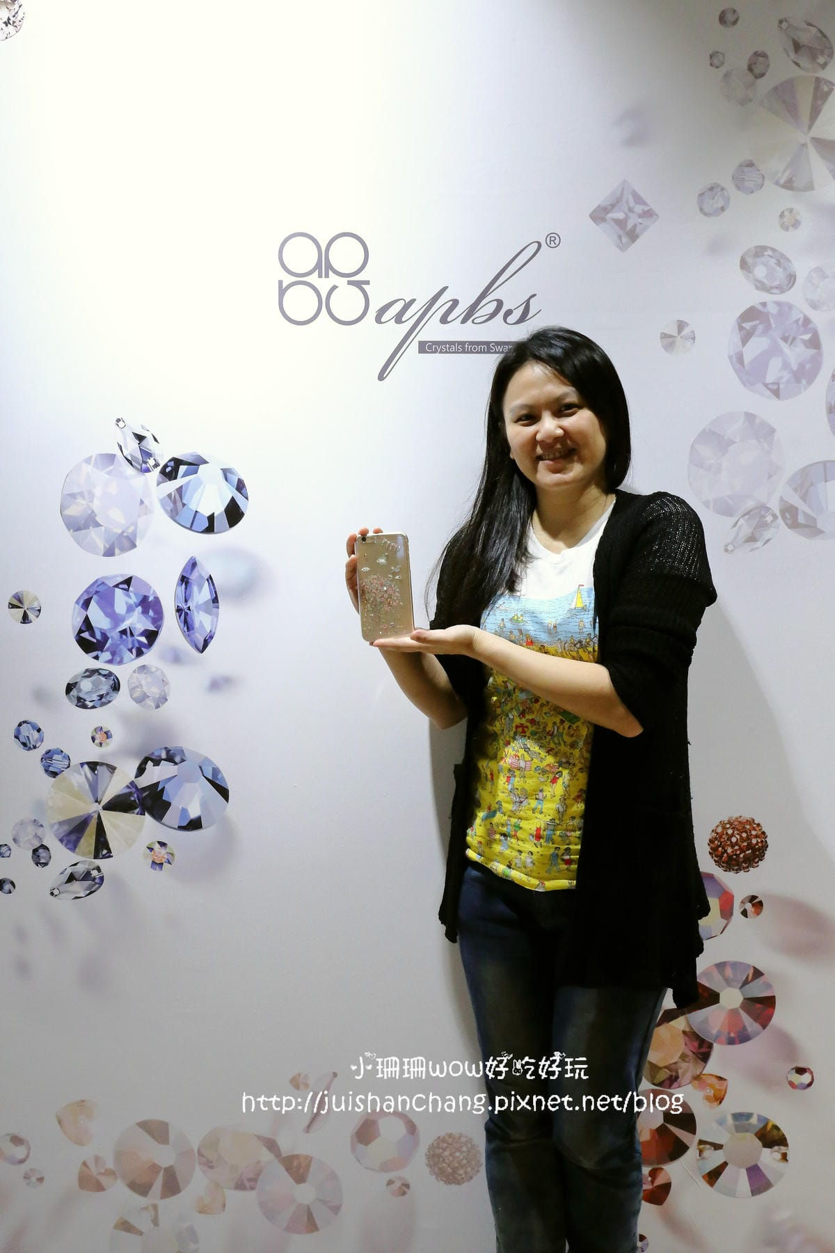 【分享║3C】apbs®施華洛世奇手機保護殼DIY貼鑽。Bling Bling～就是要跟別人不一樣！快來打造一個全世界專屬於自己獨一無二的手機殼吧！（分享本文+粉絲團按讚+留言就有機會參加抽獎唷！）　