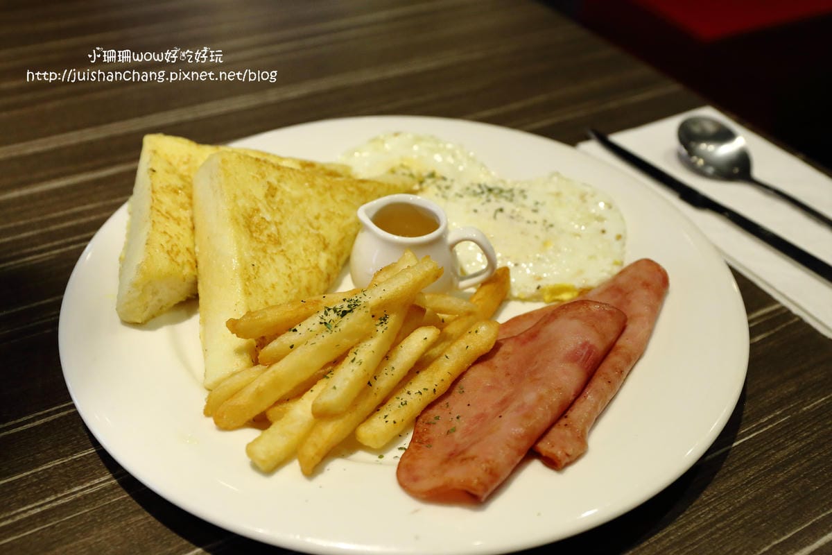 【食║中永和】塊燒牛排屋早午餐～新開店！早上就吃牛排這樣對嗎…？！（已歇業）　