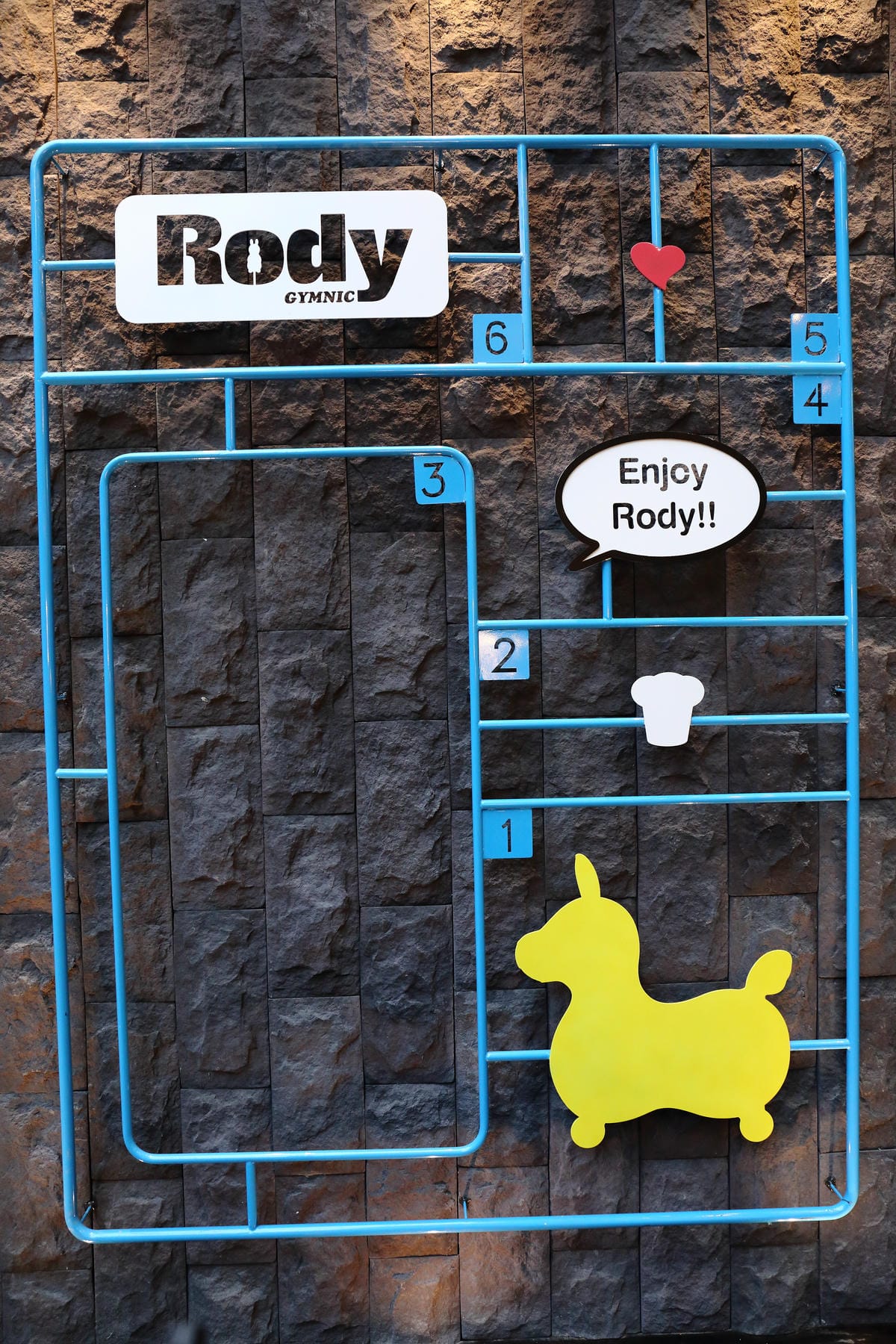 【食║台北】Caffè Rody主題餐廳～直擊！卡哇依跳跳馬Rody也要有主題餐廳囉，地點就在台北東區！（已歇業）　