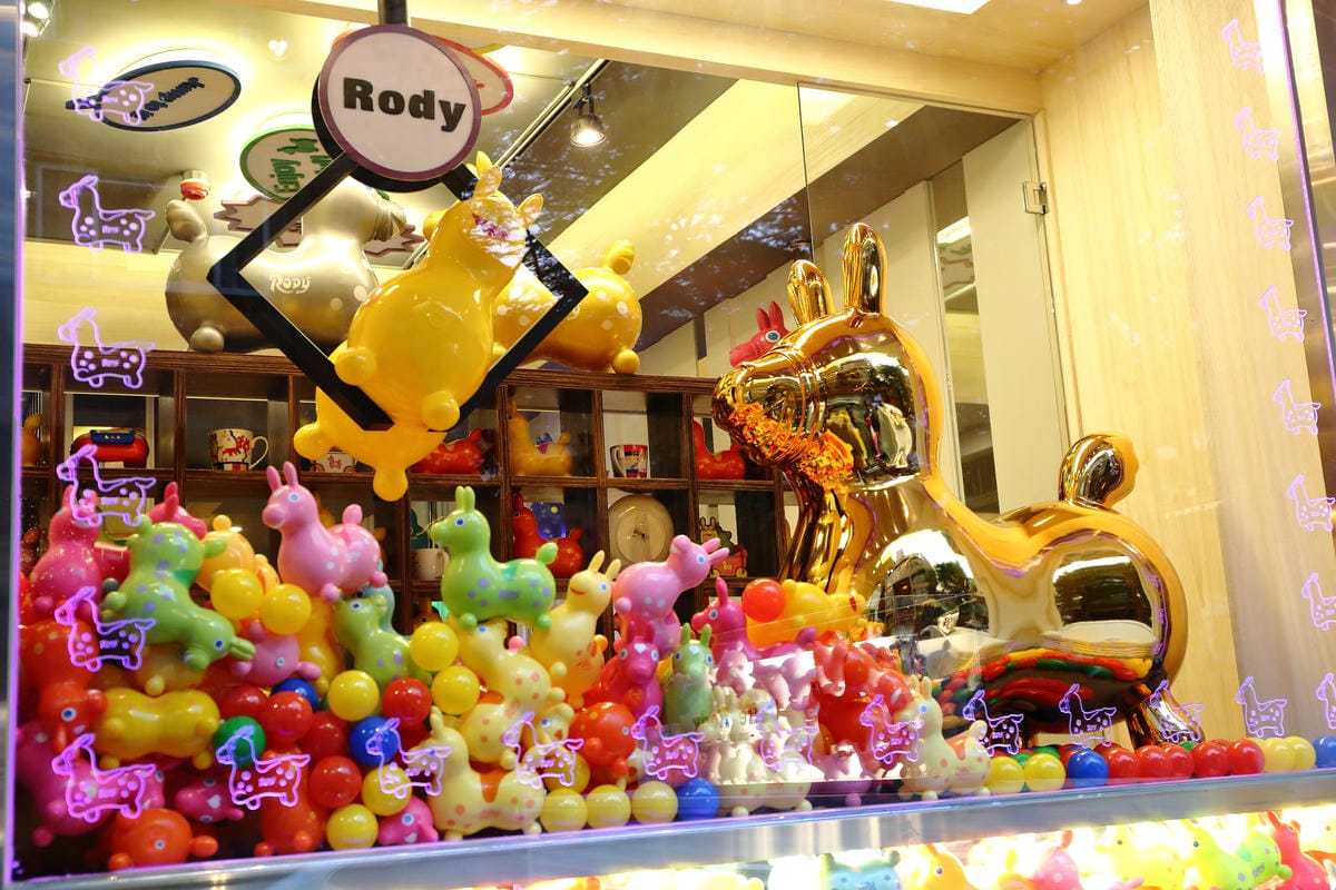 【食║台北】Caffè Rody主題餐廳～直擊！卡哇依跳跳馬Rody也要有主題餐廳囉，地點就在台北東區！（已歇業）　