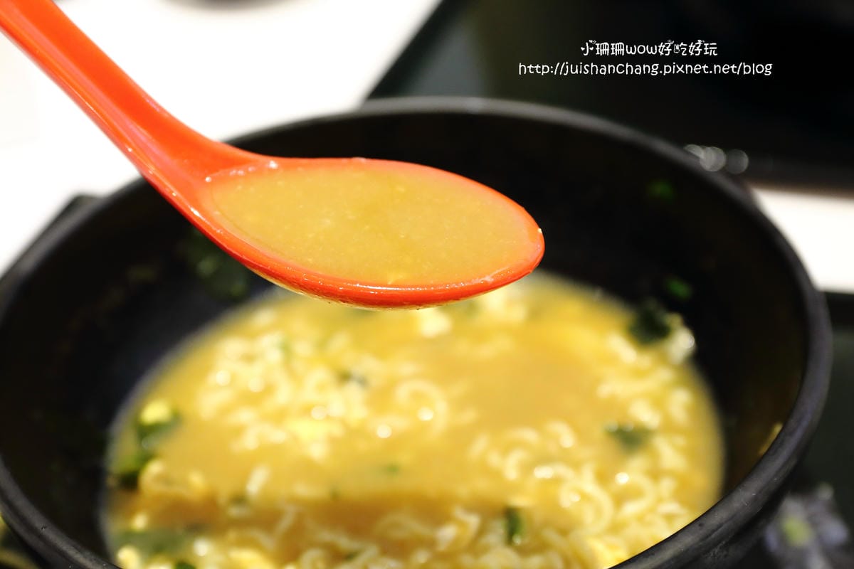 【食║台北】Teumsae 縫隙拉麵～韓國不是只有烤肉，超人氣拉麵來嘍！（已歇業）　