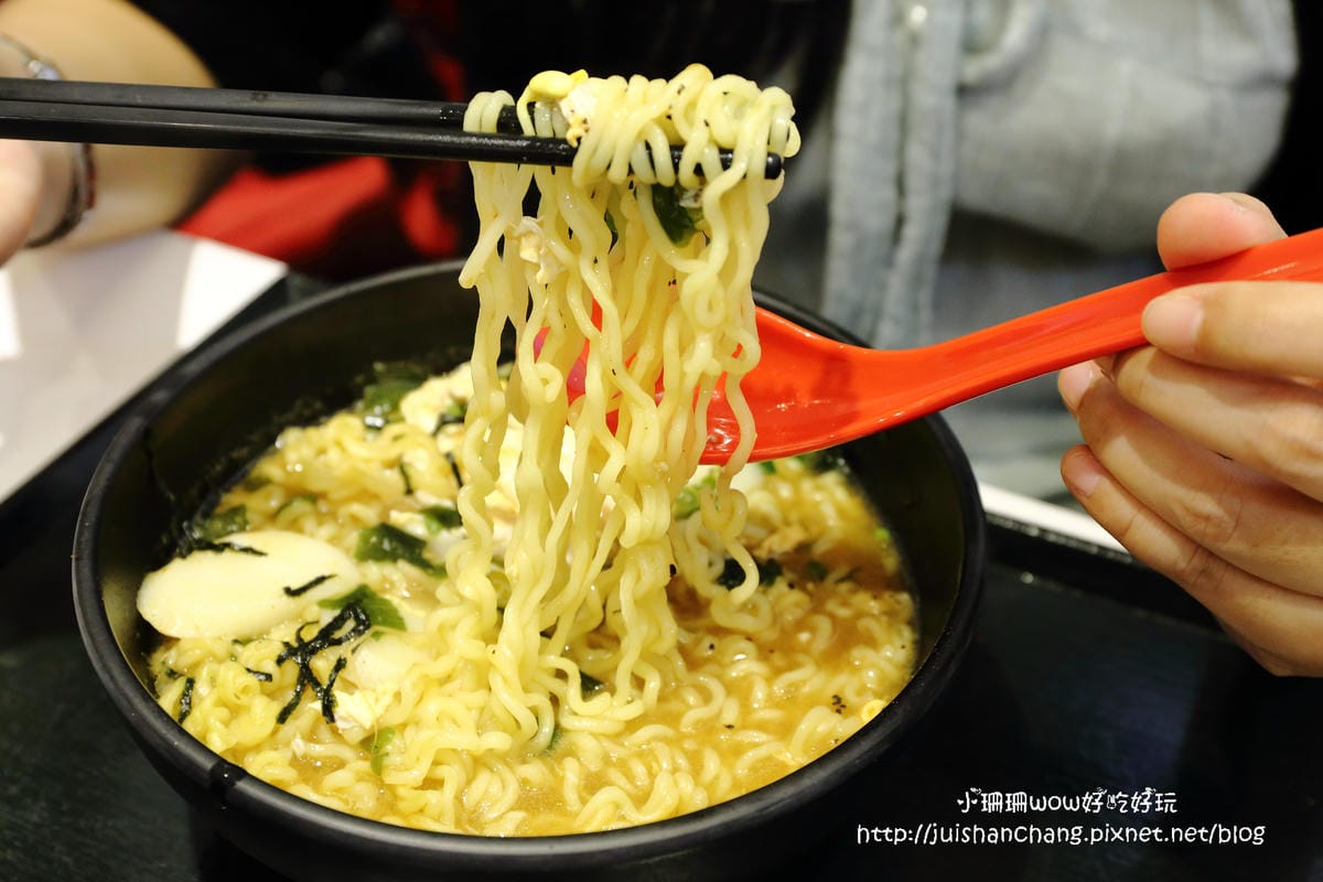 【食║台北】Teumsae 縫隙拉麵～韓國不是只有烤肉，超人氣拉麵來嘍！（已歇業）　