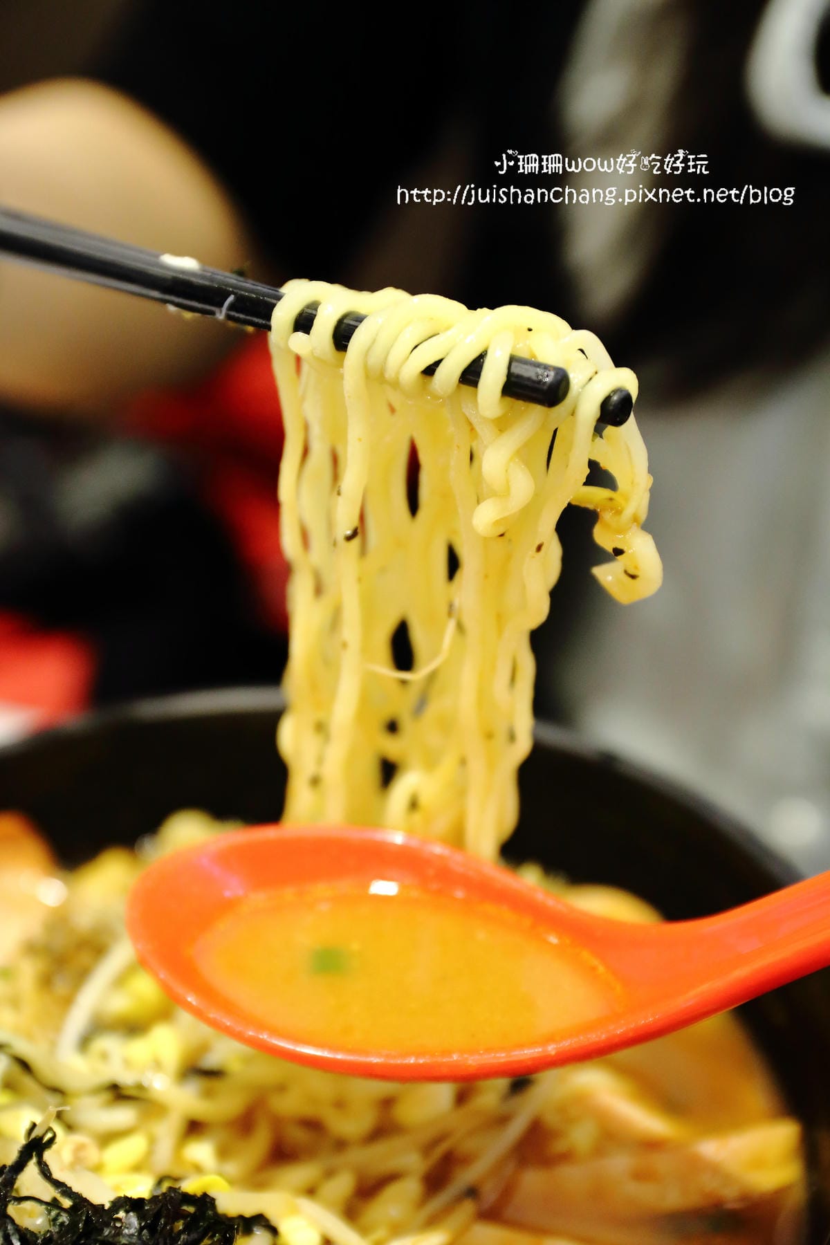 【食║台北】Teumsae 縫隙拉麵～韓國不是只有烤肉，超人氣拉麵來嘍！（已歇業）　