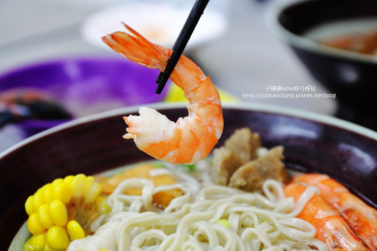 【食。台北】台灣美食。古早烏醋麵～五星級什錦麵，金金看，好好呷！這不分享太對不起大家了！(已歇業)