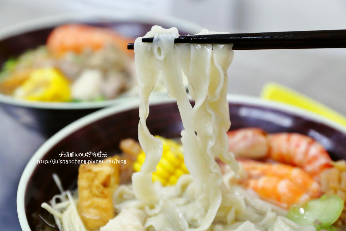 【食。台北】台灣美食。古早烏醋麵～五星級什錦麵，金金看，好好呷！這不分享太對不起大家了！(已歇業)