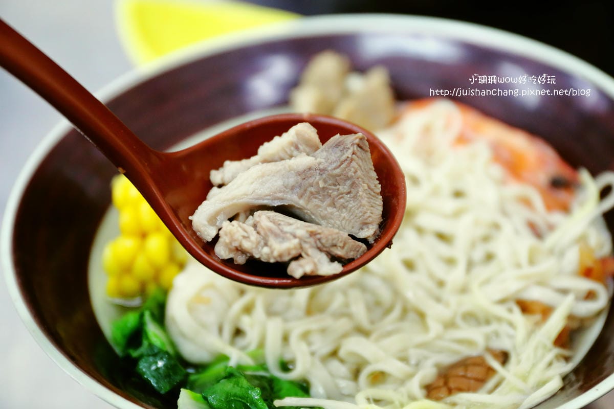 【食。台北】台灣美食。古早烏醋麵～五星級什錦麵，金金看，好好呷！這不分享太對不起大家了！(已歇業)