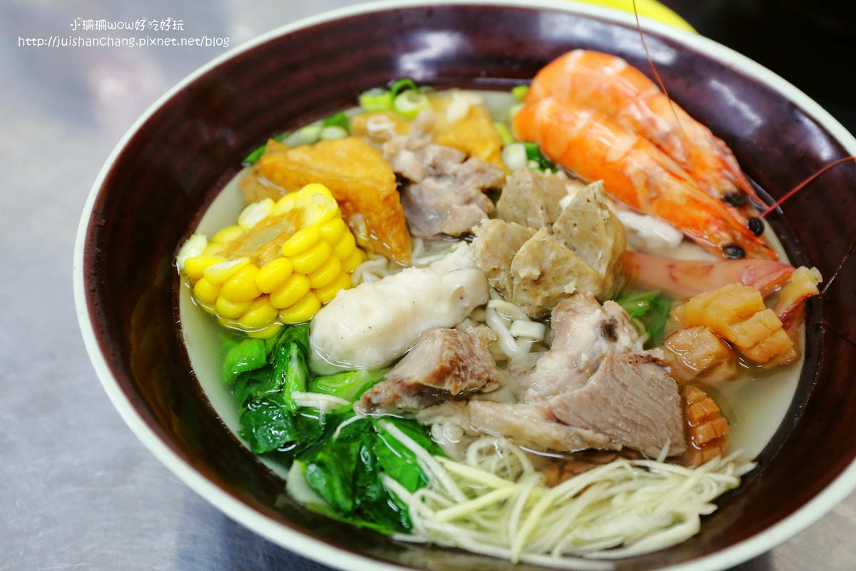 【食。台北】台灣美食。古早烏醋麵～五星級什錦麵，金金看，好好呷！這不分享太對不起大家了！(已歇業)