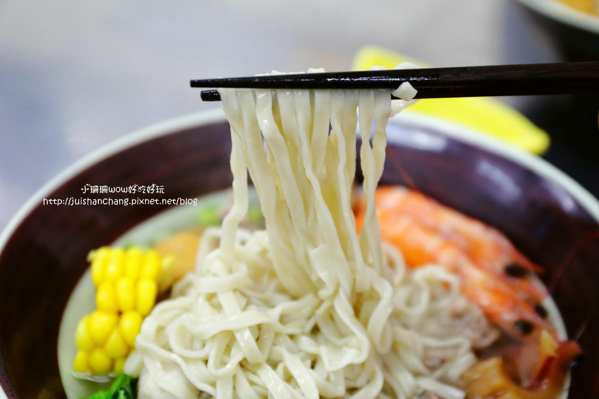 【食。台北】台灣美食。古早烏醋麵～五星級什錦麵，金金看，好好呷！這不分享太對不起大家了！(已歇業)