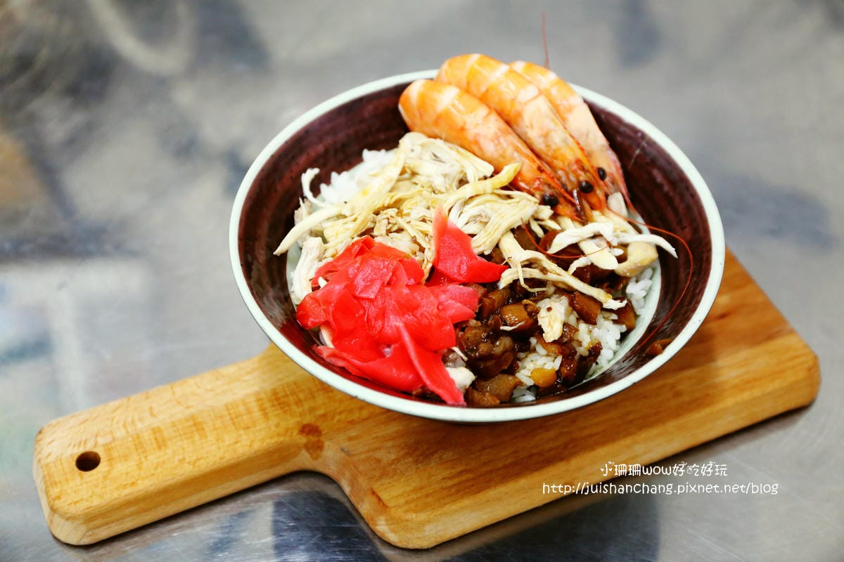 【食。台北】台灣美食。古早烏醋麵～五星級什錦麵，金金看，好好呷！這不分享太對不起大家了！(已歇業)