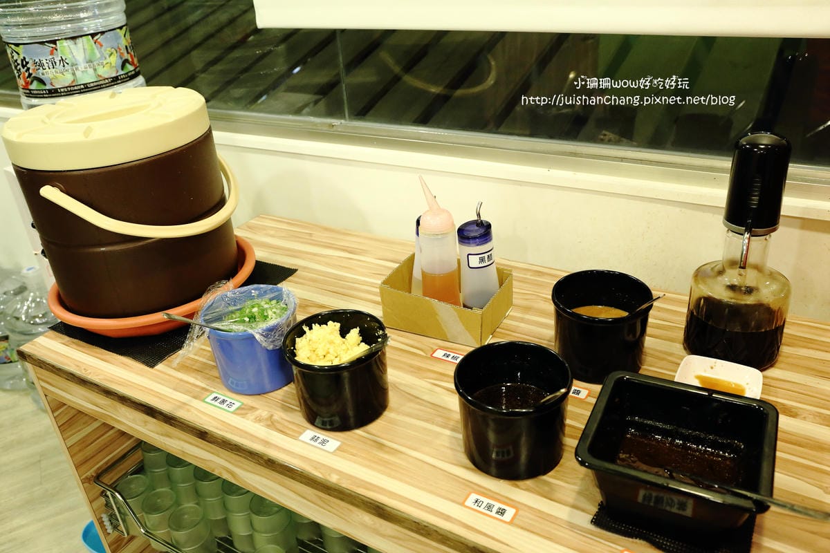 【食║板橋】幸福日式小火鍋～新埔站火鍋。黑嚕嚕的墨魚鍋底好特別！（已歇業）　