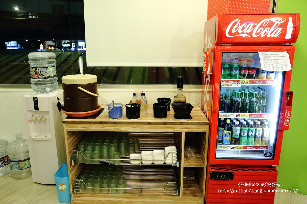 【食║板橋】幸福日式小火鍋～新埔站火鍋。黑嚕嚕的墨魚鍋底好特別！（已歇業）　