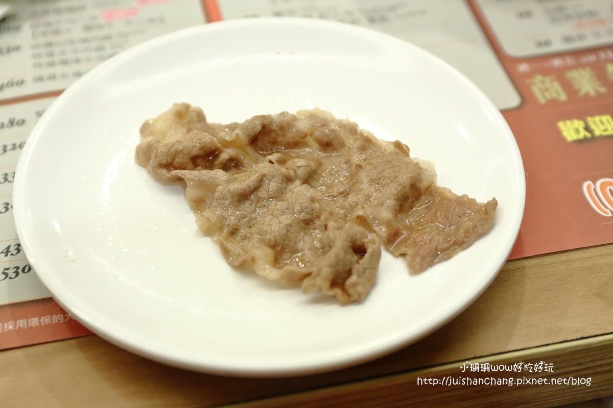 【食║板橋】幸福日式小火鍋～新埔站火鍋。黑嚕嚕的墨魚鍋底好特別！（已歇業）　