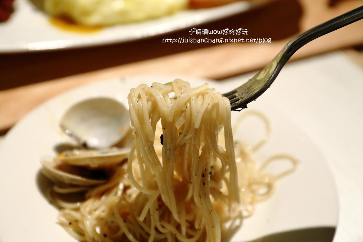 【食║台北】HERDOR Tea House 忠孝店～甜點界超夢幻逸品-蛋糕棒棒糖。女孩約會最愛下午茶