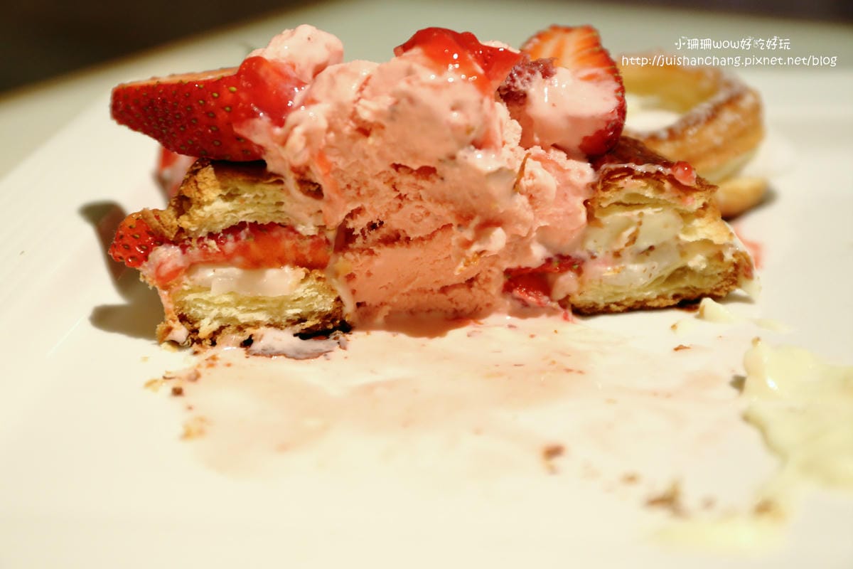 【食║台北】HERDOR Tea House 忠孝店～甜點界超夢幻逸品-蛋糕棒棒糖。女孩約會最愛下午茶