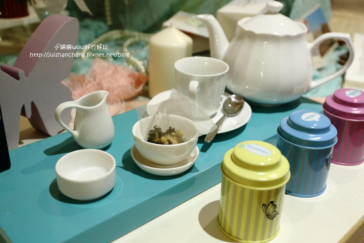 【食║台北】HERDOR Tea House 忠孝店～甜點界超夢幻逸品-蛋糕棒棒糖。女孩約會最愛下午茶