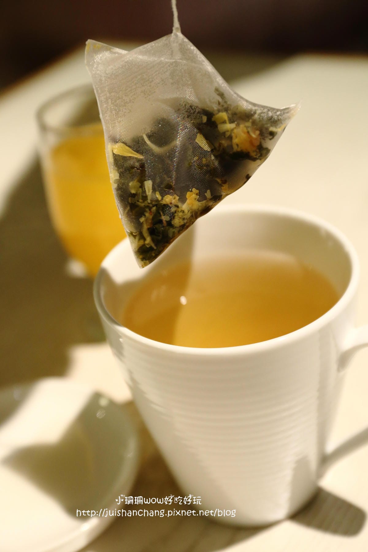 【食║台北】HERDOR Tea House 忠孝店～甜點界超夢幻逸品-蛋糕棒棒糖。女孩約會最愛下午茶