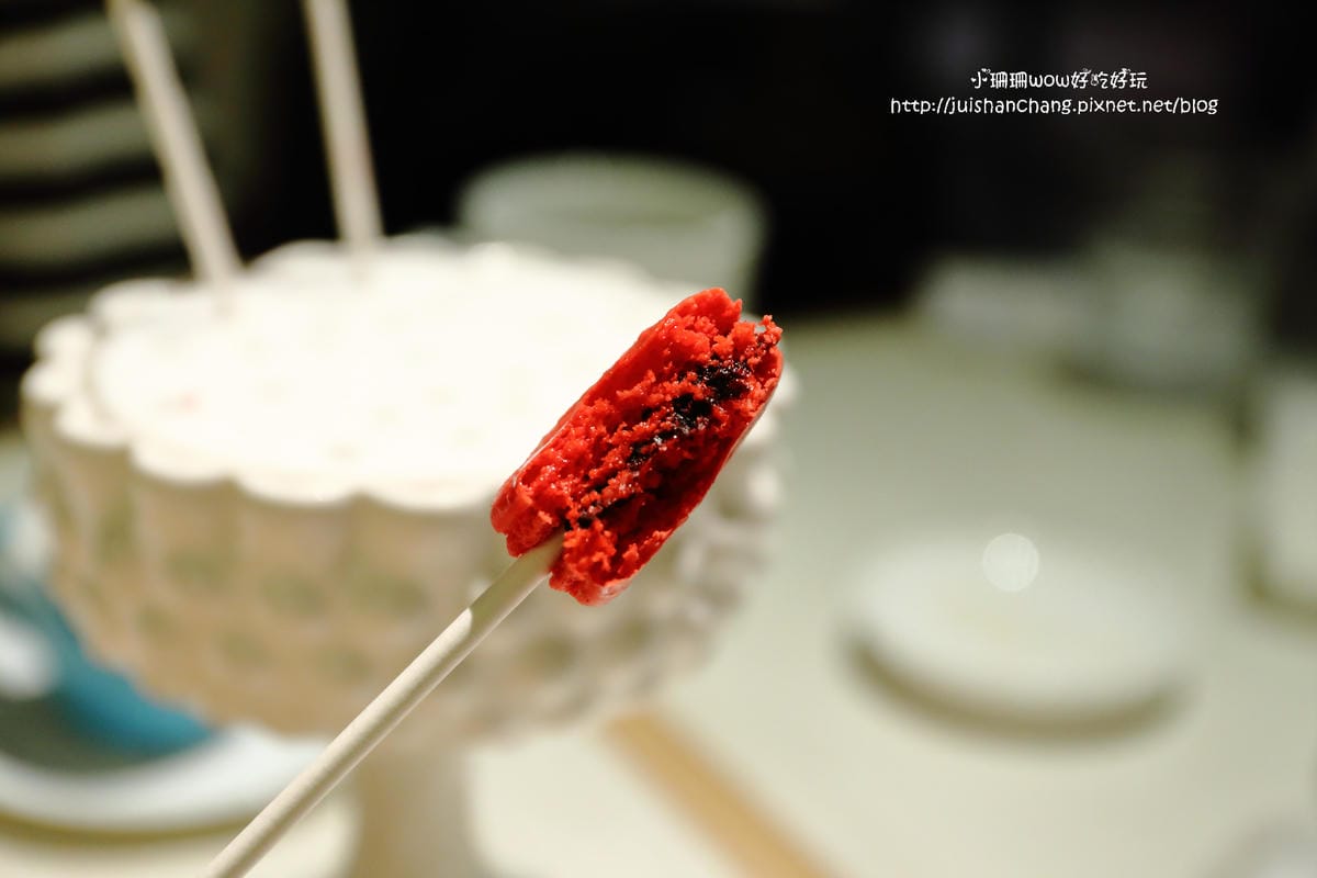 【食║台北】HERDOR Tea House 忠孝店～甜點界超夢幻逸品-蛋糕棒棒糖。女孩約會最愛下午茶