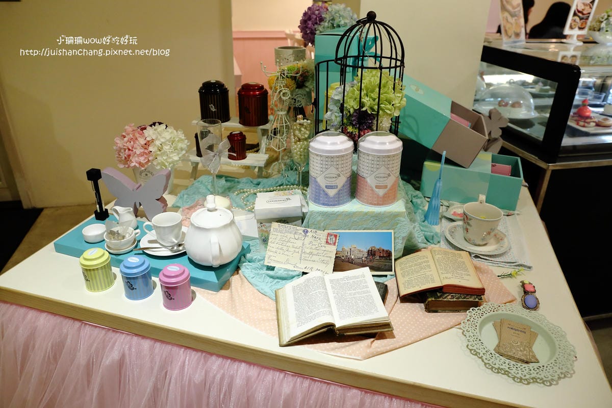 【食║台北】HERDOR Tea House 忠孝店～甜點界超夢幻逸品-蛋糕棒棒糖。女孩約會最愛下午茶