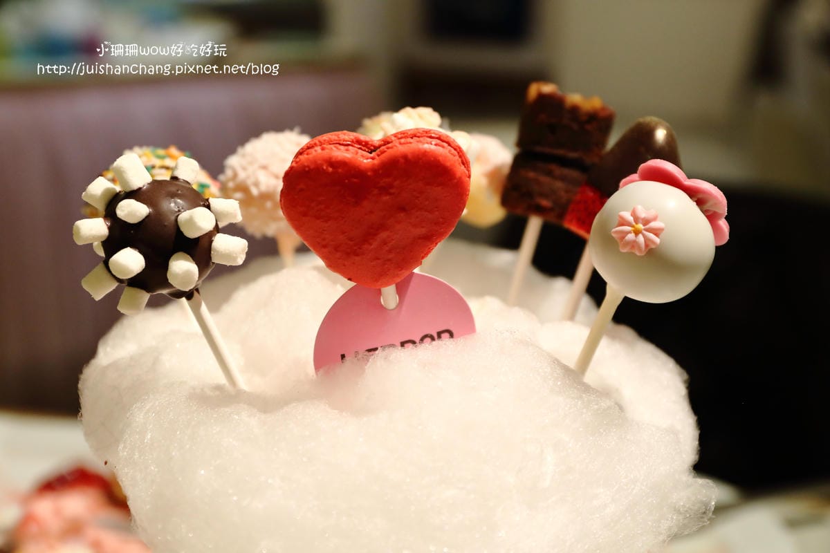 【食║台北】HERDOR Tea House 忠孝店～甜點界超夢幻逸品-蛋糕棒棒糖。女孩約會最愛下午茶