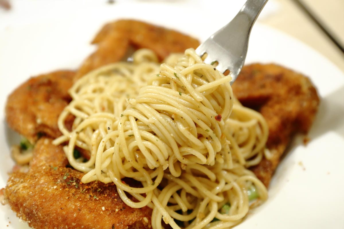 【食║永和】歪頭廚房～奔跑吧！毛寶貝！帶著狗狗一起吃飯/寵物友善餐廳