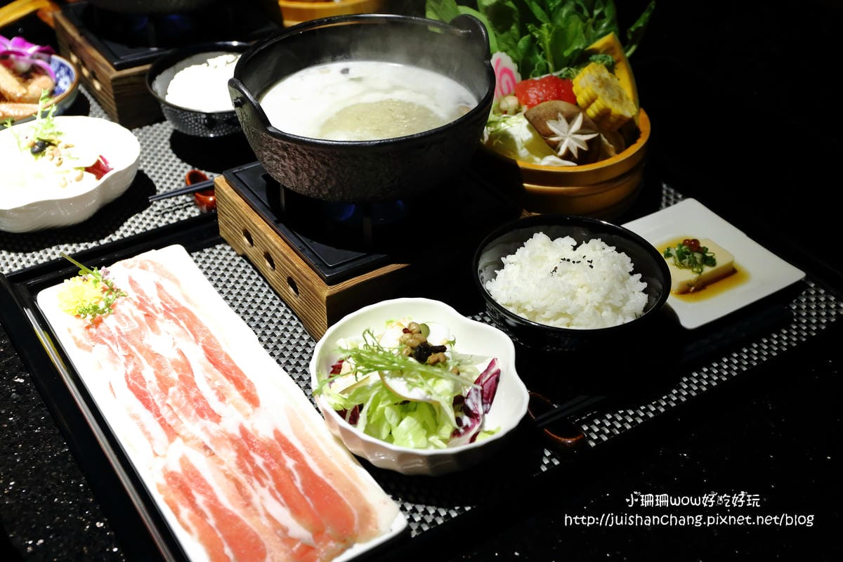 【食║台北】鼎膾。北海道毛蟹專賣店～我發誓，只要388的商業午餐就可以吃到澳洲和牛朴葉燒，霸氣食！