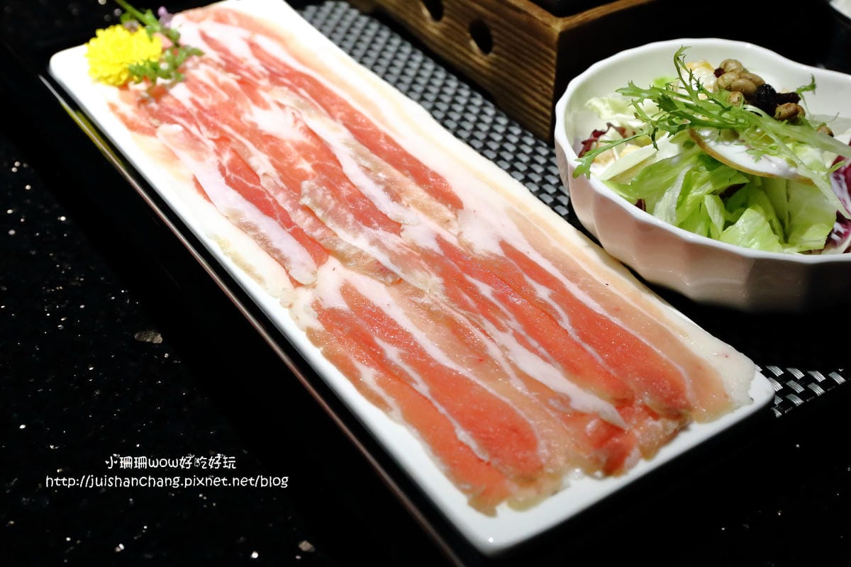 【食║台北】鼎膾。北海道毛蟹專賣店～我發誓，只要388的商業午餐就可以吃到澳洲和牛朴葉燒，霸氣食！