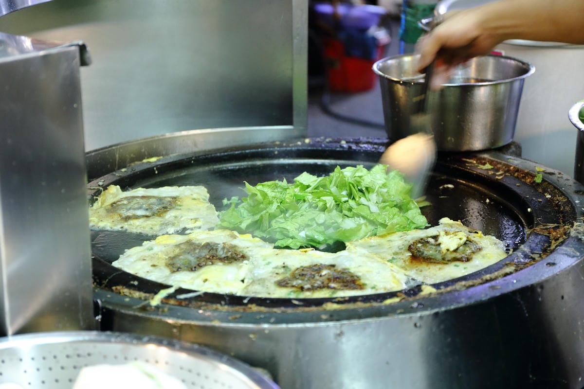 【食║永和】我♥樂華夜市～陪我一起長大的樂華夜市，從巷頭吃到巷尾，不只有台灣最美味的小吃更有永和當地人文風情！