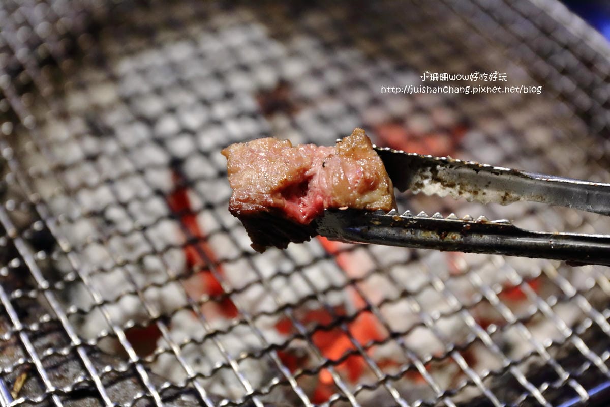 【食║中永和】燒惑日式炭火燒肉店～燒肉吃到飽，CP值超高！升級再免費招待一份產地直送巨無霸泰國蝦！