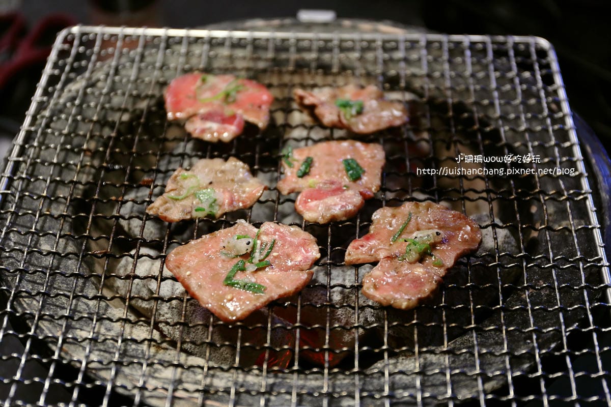 【食║中永和】燒惑日式炭火燒肉店～燒肉吃到飽，CP值超高！升級再免費招待一份產地直送巨無霸泰國蝦！