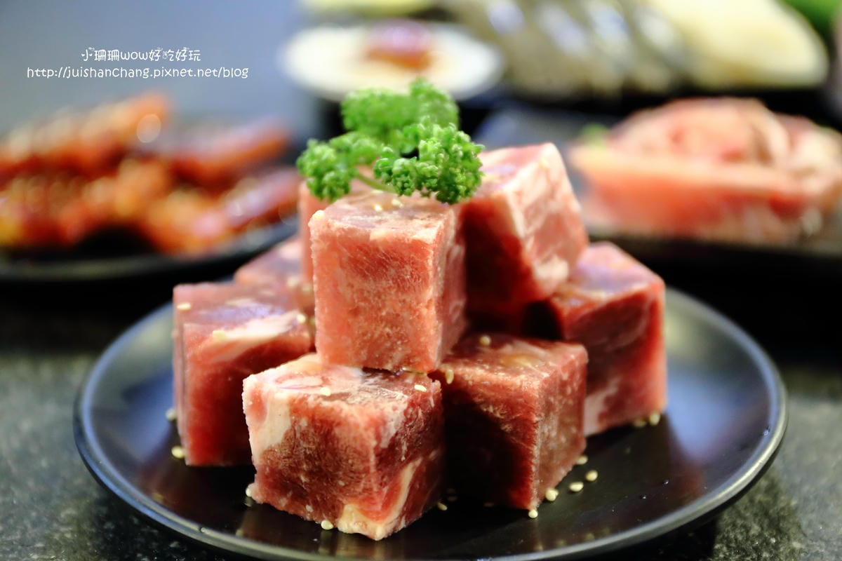 【食║中永和】燒惑日式炭火燒肉店～燒肉吃到飽，CP值超高！升級再免費招待一份產地直送巨無霸泰國蝦！