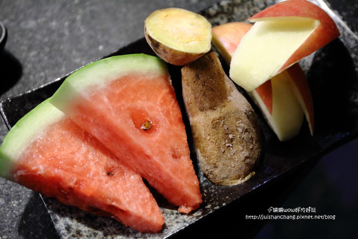 【食║中永和】燒惑日式炭火燒肉店～燒肉吃到飽，CP值超高！升級再免費招待一份產地直送巨無霸泰國蝦！