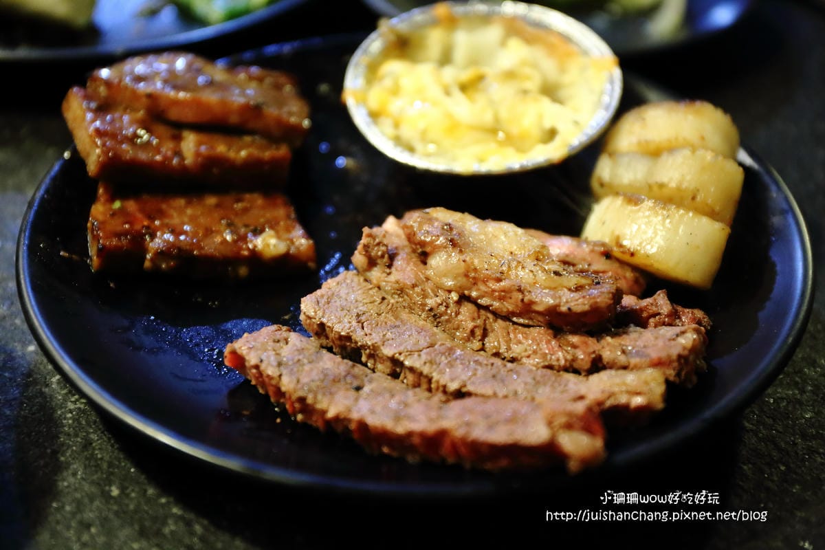 【食║中永和】燒惑日式炭火燒肉店～燒肉吃到飽，CP值超高！升級再免費招待一份產地直送巨無霸泰國蝦！
