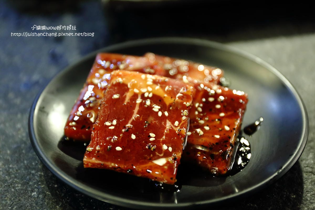 【食║中永和】燒惑日式炭火燒肉店～燒肉吃到飽，CP值超高！升級再免費招待一份產地直送巨無霸泰國蝦！