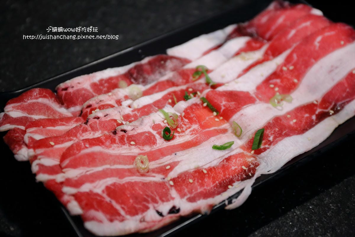 【食║中永和】燒惑日式炭火燒肉店～燒肉吃到飽，CP值超高！升級再免費招待一份產地直送巨無霸泰國蝦！