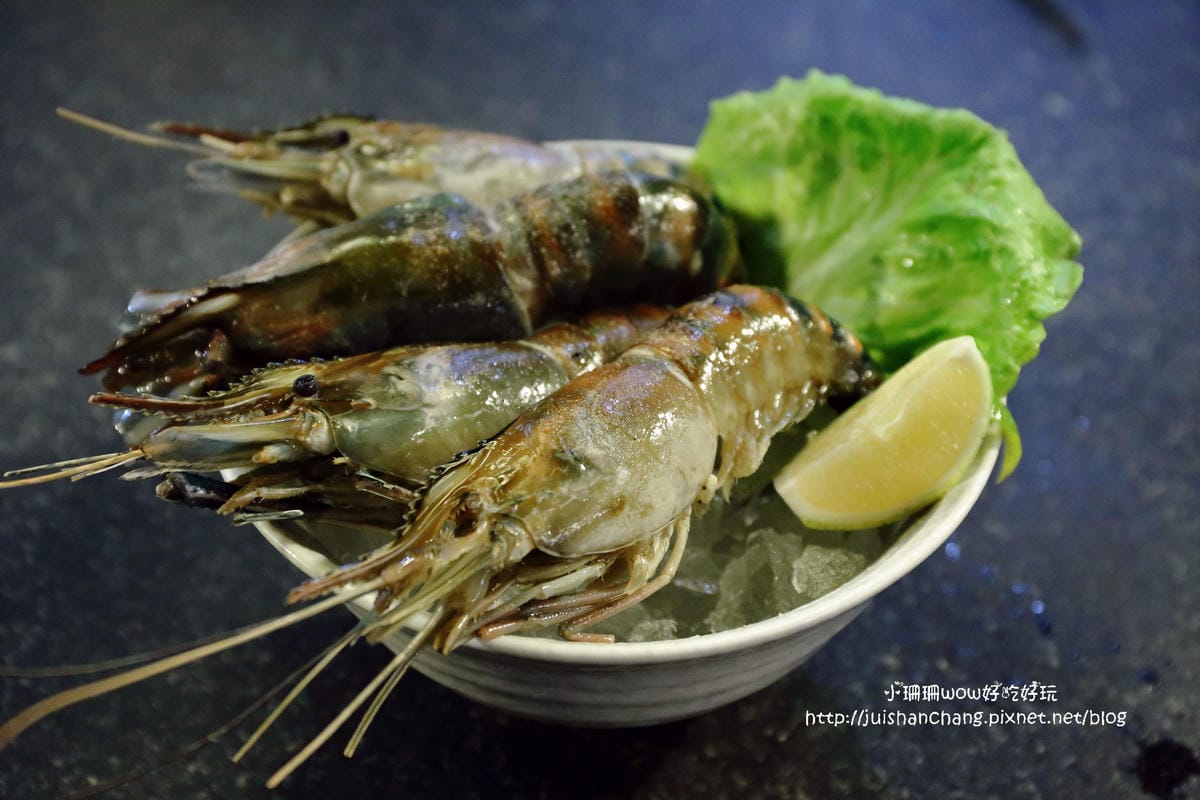 【食║中永和】燒惑日式炭火燒肉店～燒肉吃到飽，CP值超高！升級再免費招待一份產地直送巨無霸泰國蝦！