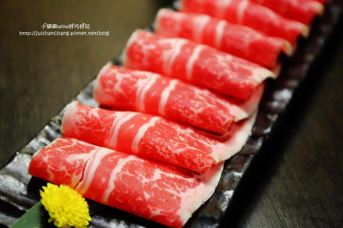 【食║台北】九寨十鍋四川麻辣鍋～溫潤不嗆喉，匈牙利國寶曼加利札豬必點，比牛還好吃