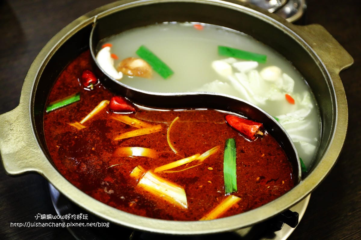 【食║台北】九寨十鍋四川麻辣鍋～溫潤不嗆喉，匈牙利國寶曼加利札豬必點，比牛還好吃